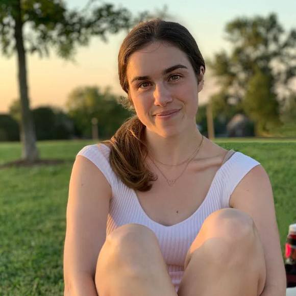 Meet your Posher, Gwen - Picture 1 of 1